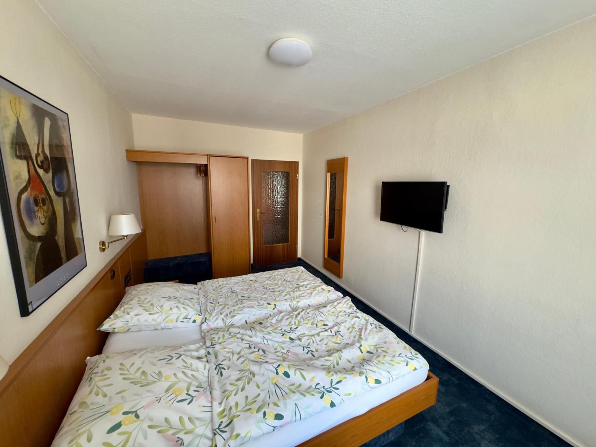 Hotel Zum Grafen Hallermunt Springe Exterior foto