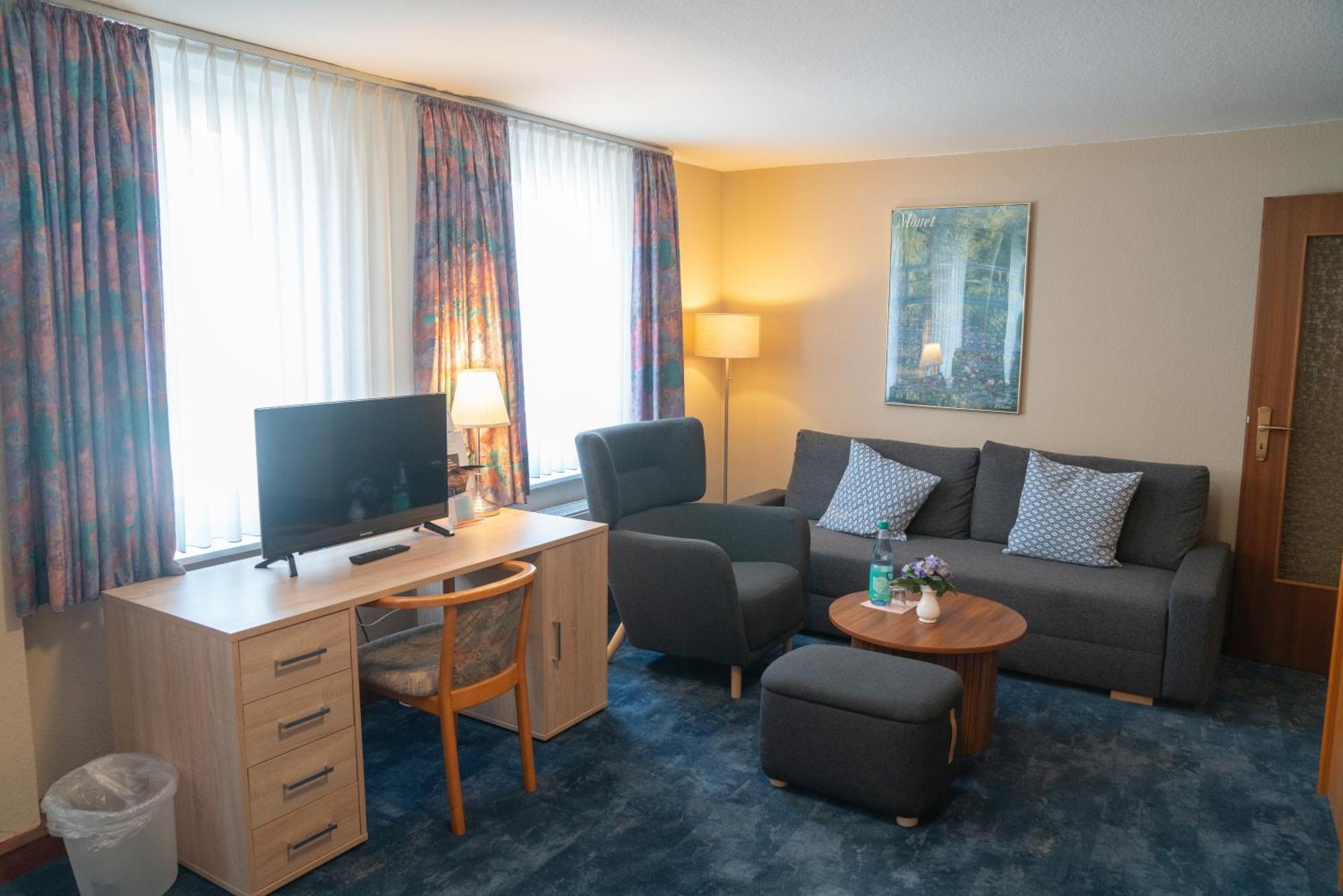 Hotel Zum Grafen Hallermunt Springe Exterior foto