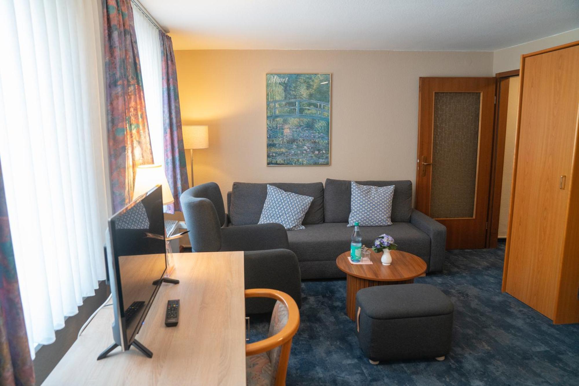 Hotel Zum Grafen Hallermunt Springe Exterior foto